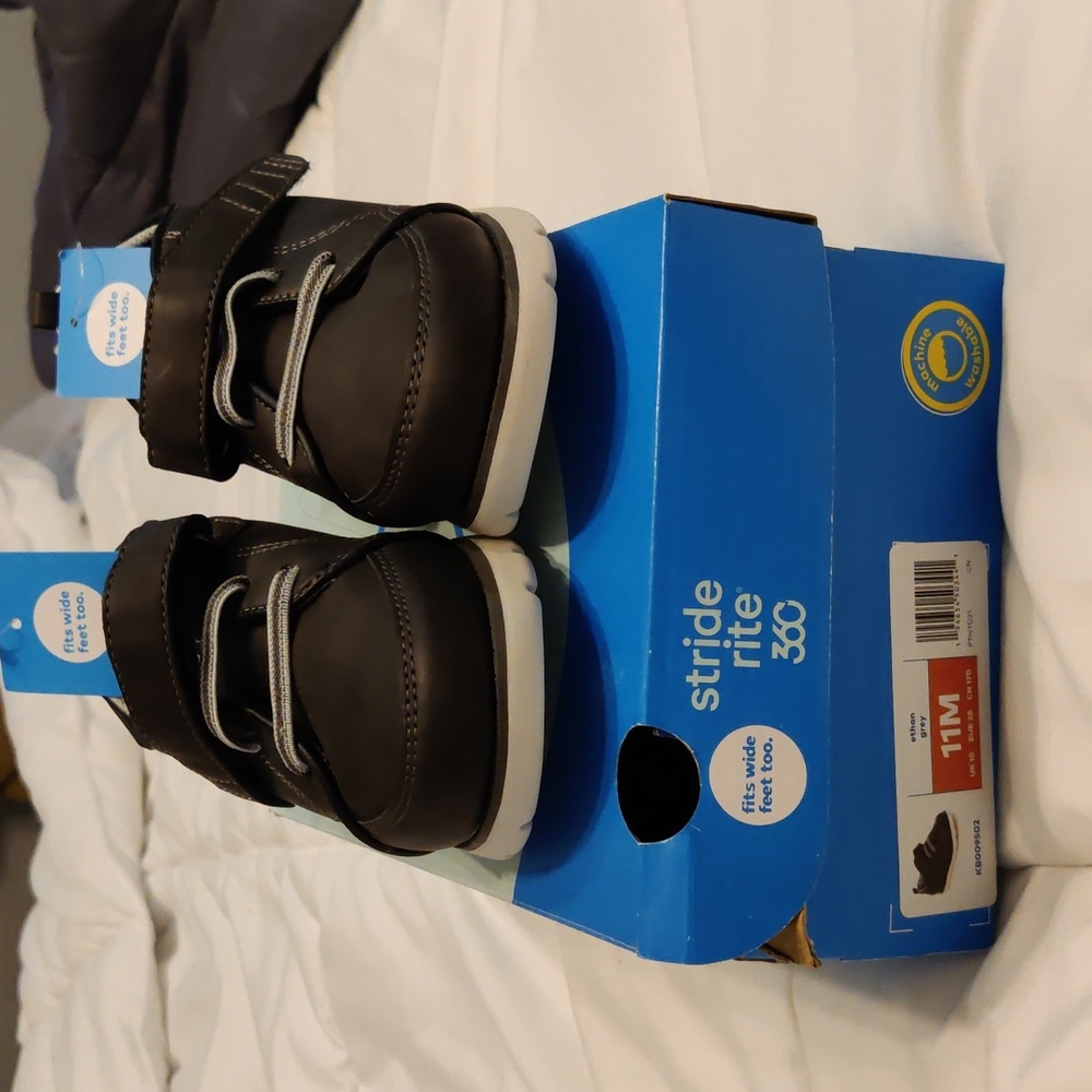 NWT Stride Rite 360 Boys Shoes Size 11M